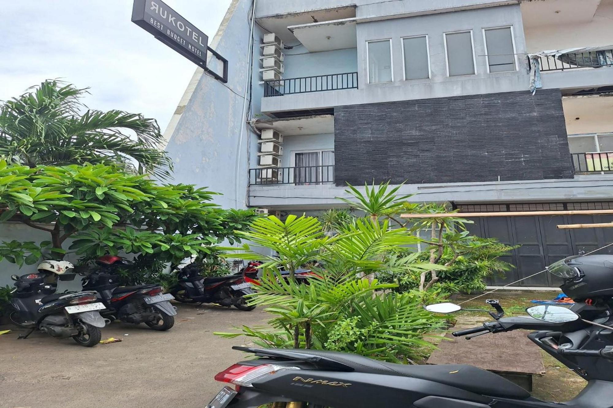 Oyo 93584 Rukotel South Tangerang Exterior foto